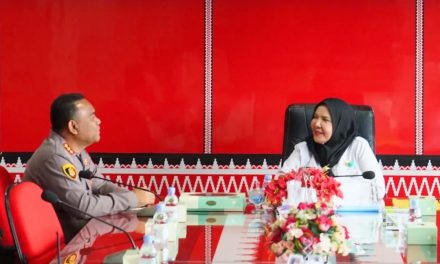 Walikota Bandar Lampung, Hj. Eva Dwiana Menerima Kunjungan Silaturahmi yang Dilakukan oleh Kapolresta Bandar Lampung Kombes Pol Alfret Jacob Tilukay Beserta Jajaran