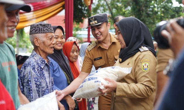 Pemerintah Kota Bandar Lampung Distribusikan Bantuan Beras untuk Kesejahteraan Keluarga