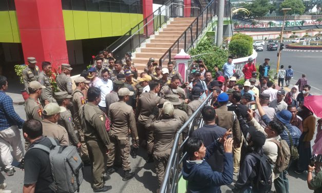 Usai Orasi, Massa Aksi Damai Audensi dengan Pemkot Bandar Lampung