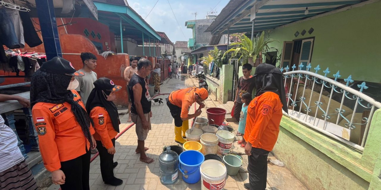 Pemkot Salurkan Bantuan Air Bersih di Panjang Utara
