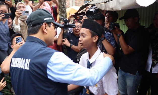 KUNKER MENSOS RI DALAM RANGKA PENINJAUAN CALON SISWA SEKOLAH RAKYAT DI WAY HALIM