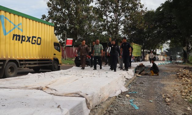 Wali Kota Bandar Lampung Tinjau Langsung Perbaikan Jalan Tirtayasa