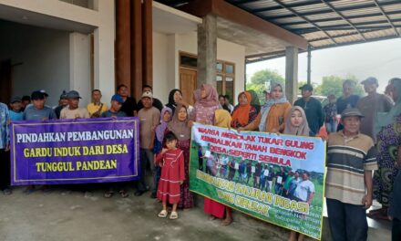 Bupati Tepati Janji Hadir, Warga Pertanyakan Perangkat Desa Justru Menghilang?