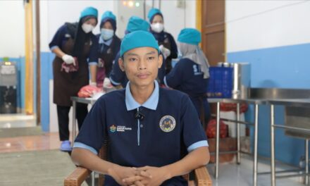 MBG Atasi Pengangguran: Nahwan Anak Kuli Bangunan Kini Bisa Bantu Ekonomi Keluarga