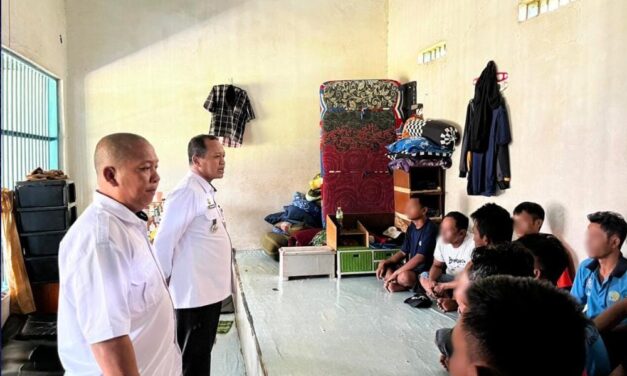 Wujudkan Lapas Bersih, Lapas Kotaagung Laksanakan Razia Penggeledahan Blok Hunian Warga Binaan