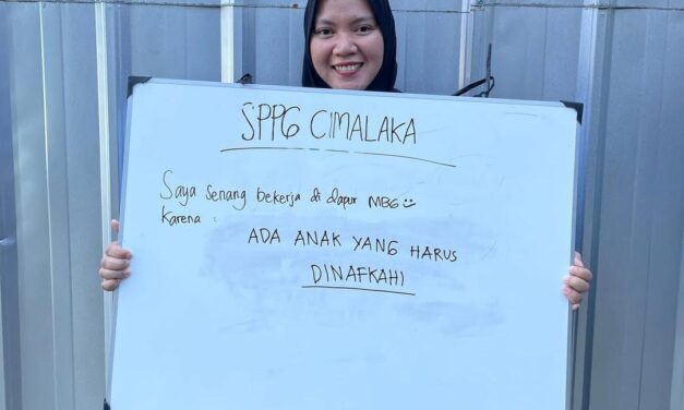 Pekerja SPPG Cimalaka Tunjukkan Rasa Syukur Program MBG Prabowo: Ada Anak yang Harus Dinafkahi