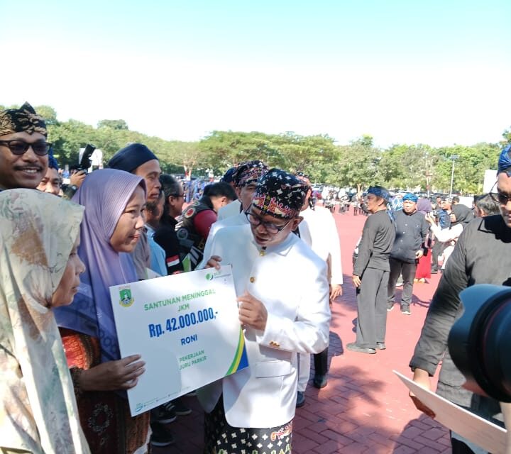 Juru Parkir di Jl. Diponegoro Kota Serang Terima Klaim BPJS Ketenagakerjaan Rp 42 Juta