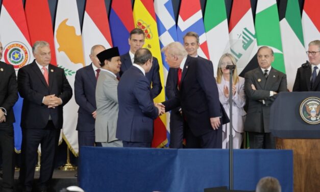 Trump ke Prabowo di Penandatanganan Perdamaian Gaza: Luar Biasa, Kerja Bagus!