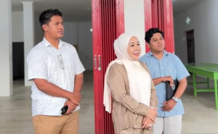 Dukung Penuh Program Makan Bergizi Prabowo, Rahmawati Gerindra Tinjau Dapur di Sekatak Buji