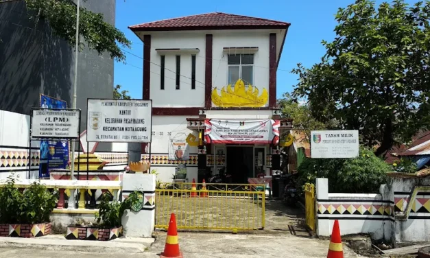 Sikap dan Perilaku Oknum Ketua RT Kelurahan Pasar Madang Menjadi Sorotan Masyarakat