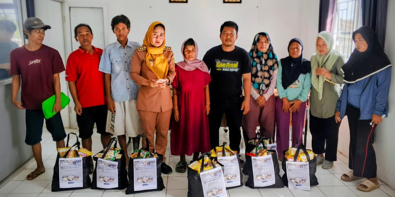 Karang Taruna Pasar Madang Salurkan Bantuan Donatur untuk Warga Terdampak Banjir, Diserahkan Simbolis di Kantor Kelurahan