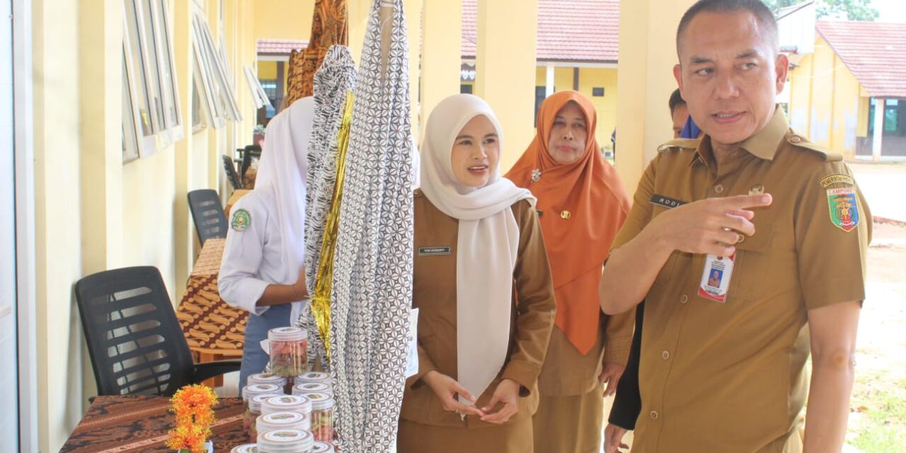 SMKN 1 Airnaningan Unjuk Karya Kreatif Dan Inovasi Produk UMKM Siswa