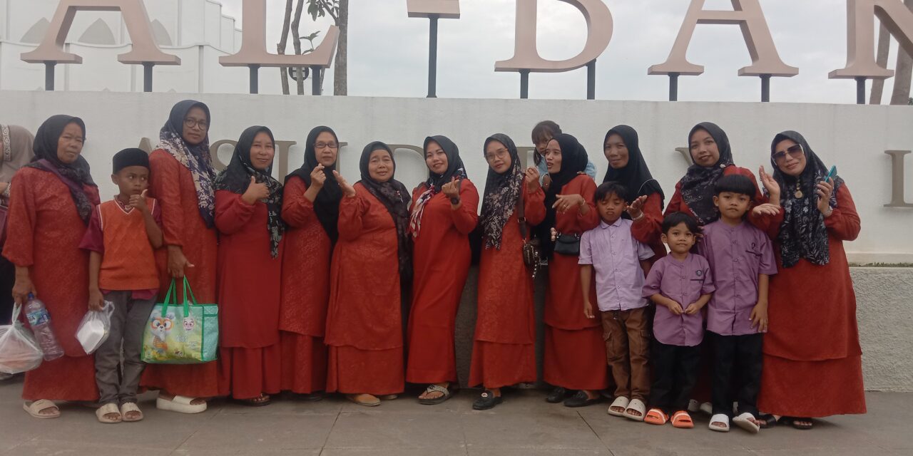 Perkuat Iman dan Ukhuwah, Majelis Taklim Baitul Ridho dan Darussalam Gelar Wisata Religius