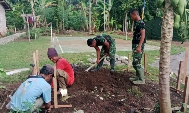 Satgas TMMD ke-128 Kodim 0424/Tanggamus Bangun MCK, Tingkatkan Kesehatan Warga Kalimiring