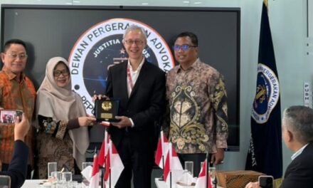 Lakukan Audiensi dan Perkuat Kerjasama, Organisasi Advokat Singapura Kunjungi DePA-RI, Luthfi Yazid: Ini Sebuah Kehormatan 