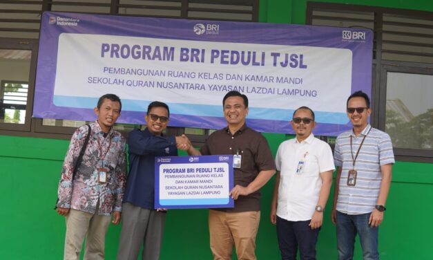 BRI Kanca Teluk Betung Serahkan Bantuan Prasarana Program BRI Peduli kepada Sekolah Qur’an Nusantara Yayasan LAZDAI