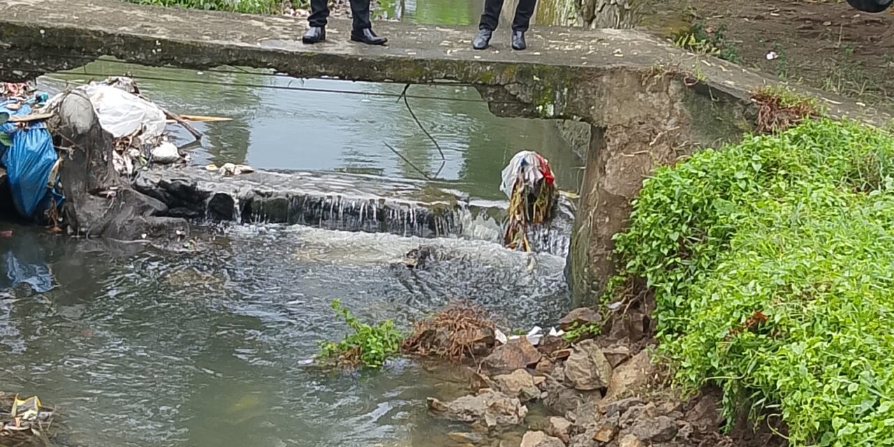 Talud Kali Begho Terancam Ambruk, Lurah Pasar Madang Turun Langsung Pastikan Penanganan Darurat