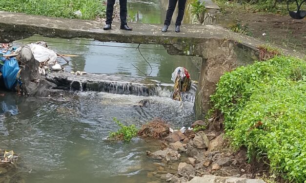 Talud Kali Begho Terancam Ambruk, Lurah Pasar Madang Turun Langsung Pastikan Penanganan Darurat